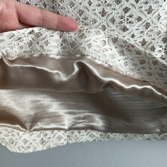 White Skirt Floral Crochet lace skirt - Picture 6 of 7